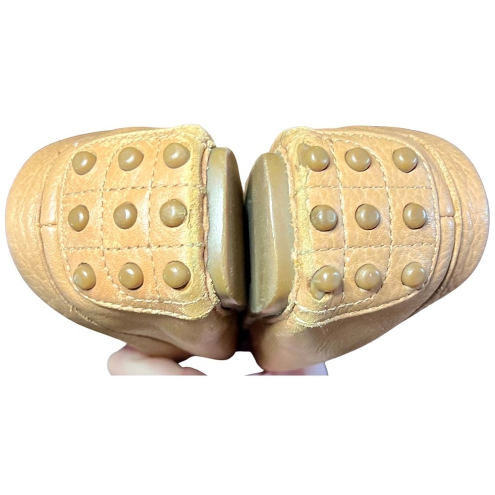 Tory Burch Tan Leather Logo Driving Loafers | Size 8.5M | Gold Hardware - Picture 4 of 10